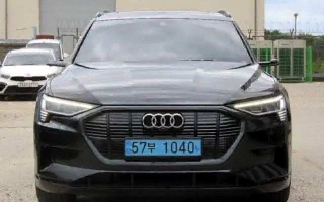 엑티언 중고차 e-트론 55 콰트로 매물 사진 13 - 2023/03 42,152km